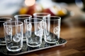 Bild 2 von Trinkglas-Dalapferd mit Glasmedaillon - typisch schwedisches Design
